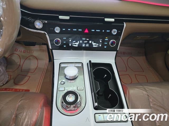 Genesis Electrified G80 2026 — Şəkil 13/16