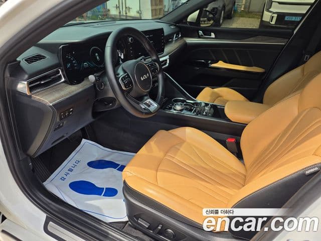 Kia K5 2022 — Şəkil 17/17