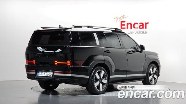 Hyundai Santa Fe 2025 — Photo 12/33