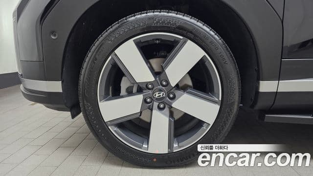 Hyundai Santa Fe 2025 — Photo 20/33
