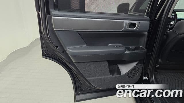 Hyundai Santa Fe 2025 — Photo 16/33