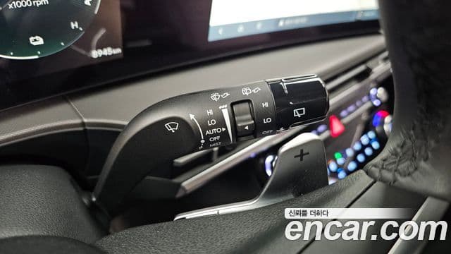 Hyundai Santa Fe 2025 — Photo 10/33