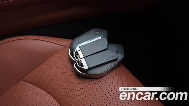 Kia K5 2023 — Şəkil 17/20