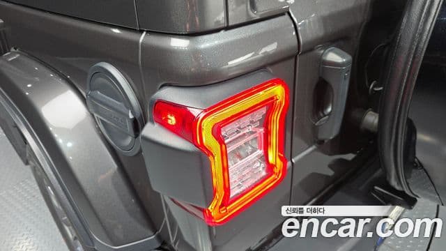 Jeep Wrangler 2020 — Şəkil 5/31