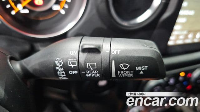 Jeep Wrangler 2020 — Şəkil 10/31