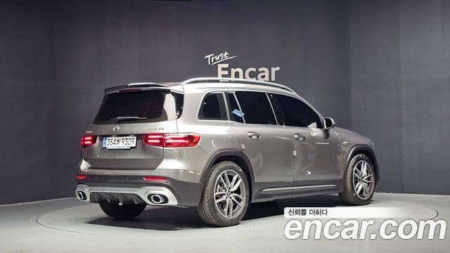 Mercedes-Benz GLB-Class 2025 — ფოტო 2/20