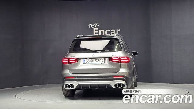 Mercedes-Benz GLB-Class 2025 — ფოტო 4/20