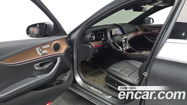 Mercedes-Benz E-Class 2021 — Şəkil 10/20
