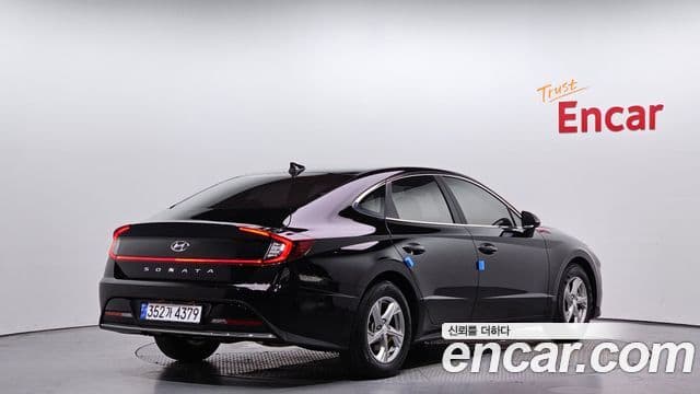 Hyundai Sonata Hybrid 2022 — Photo 16/20