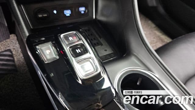Hyundai Sonata Hybrid 2022 — Photo 9/20