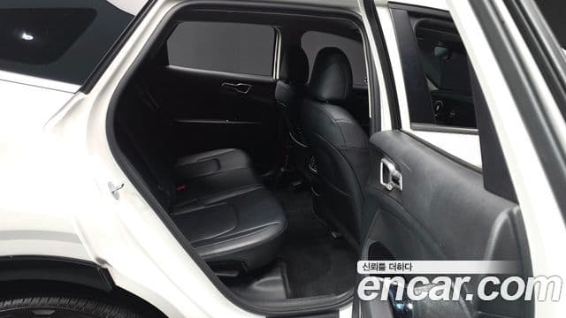 Kia Sportage 2023 — Şəkil 12/20
