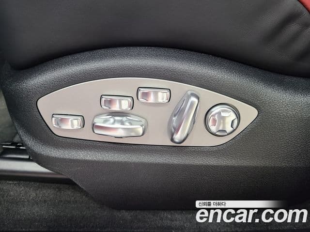 Porsche Macan 2023 — Photo 11/20