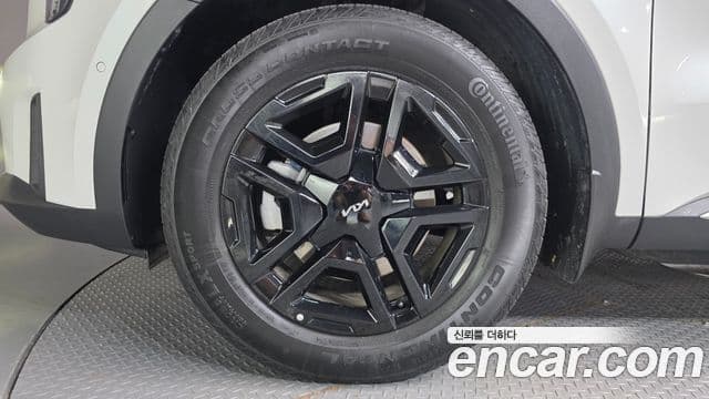 Kia Sorento 2024 — Фото 5/20