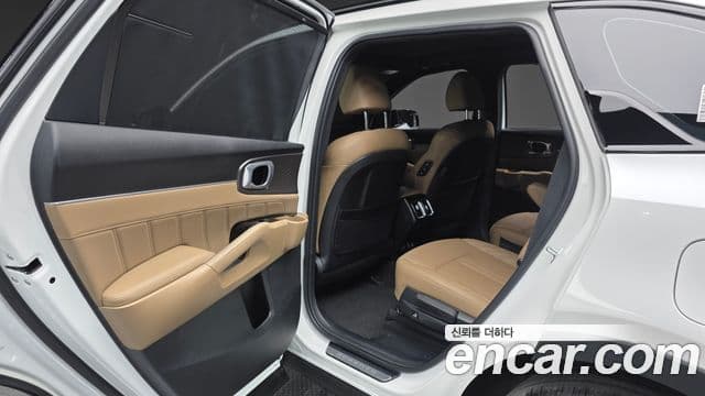 Kia Sorento 2024 — Фото 15/20