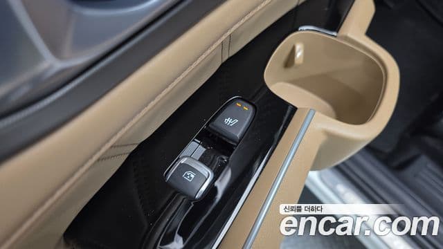 Kia Sorento 2024 — Фото 16/20