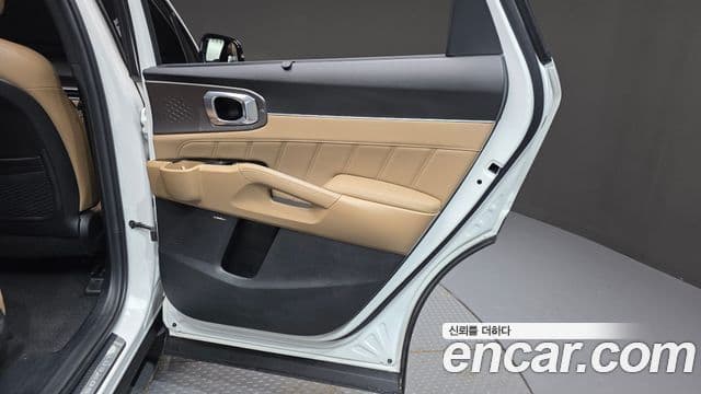 Kia Sorento 2024 — ფოტო 34/35