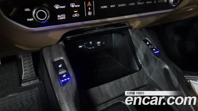 Kia Sorento 2024 — ფოტო 10/35