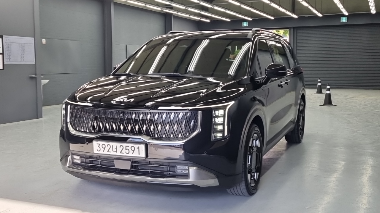 Kia Carnival 2025 — Şəkil 1/18