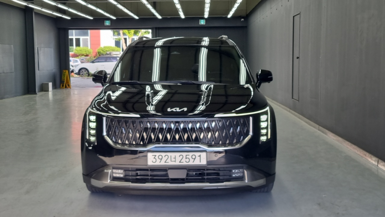 Kia Carnival 2025 — Şəkil 3/18