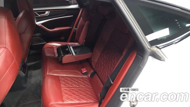 Audi A7 2021 — Şəkil 12/20