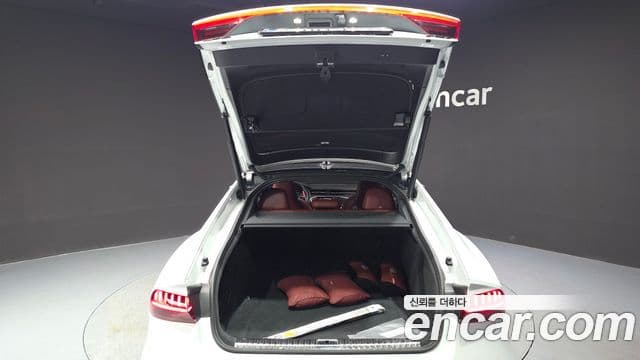 Audi A7 2021 — Şəkil 17/20