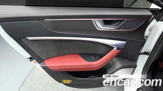 Audi S7 2021 — Photo 16/33
