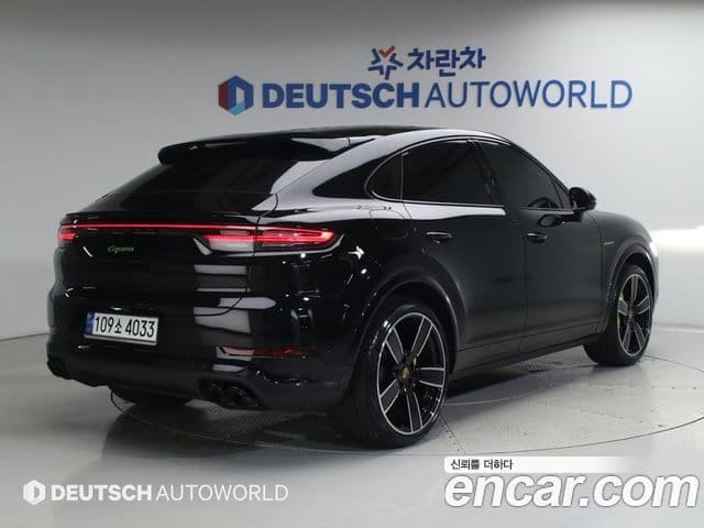 Porsche Cayenne 2023 — ფოტო 3/20