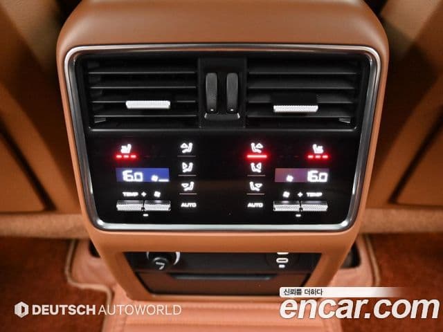 Porsche Cayenne 2023 — ფოტო 17/20