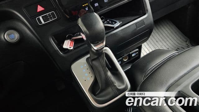 Hyundai Staria 2022 — Şəkil 8/20