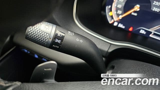 Genesis GV80 2021 — Şəkil 23/31