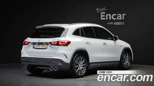 Mercedes-Benz GLA-Class 2021 — ფოტო 1/20