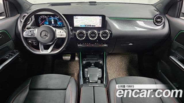 Mercedes-Benz GLA-Class 2021 — ფოტო 9/20