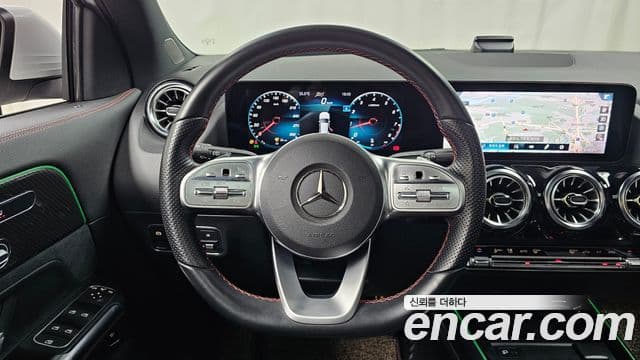 Mercedes-Benz GLA-Class 2021 — ფოტო 12/20