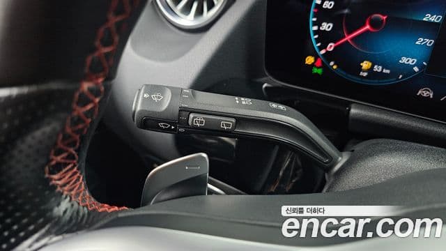 Mercedes-Benz GLA-Class 2021 — Photo 7/32