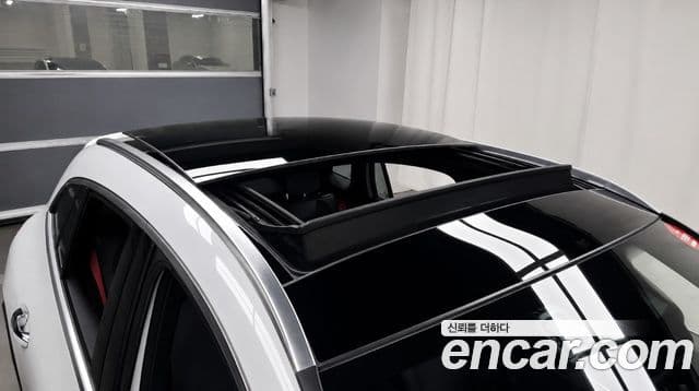 Mercedes-Benz GLA-Class 2021 — Photo 13/32