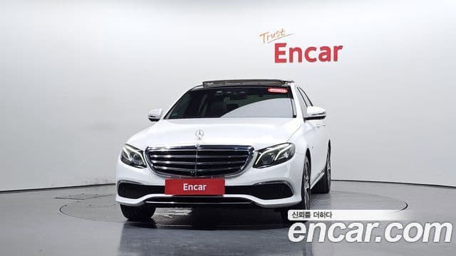 Mercedes-Benz E-Class 2019 — ფოტო 3/20