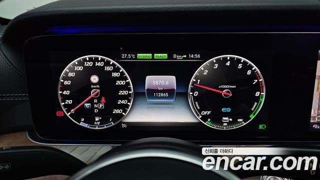 Mercedes-Benz E-Class 2019 — ფოტო 8/20