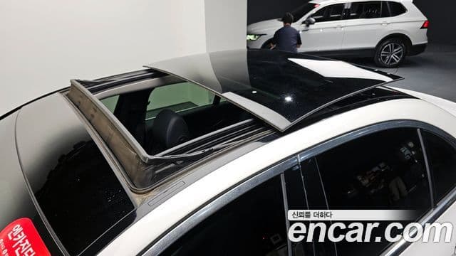 Mercedes-Benz E-Class 2019 — ფოტო 17/20