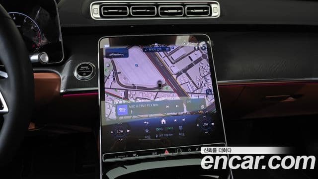 Mercedes-Benz S-Class 2025 — Фото 12/20