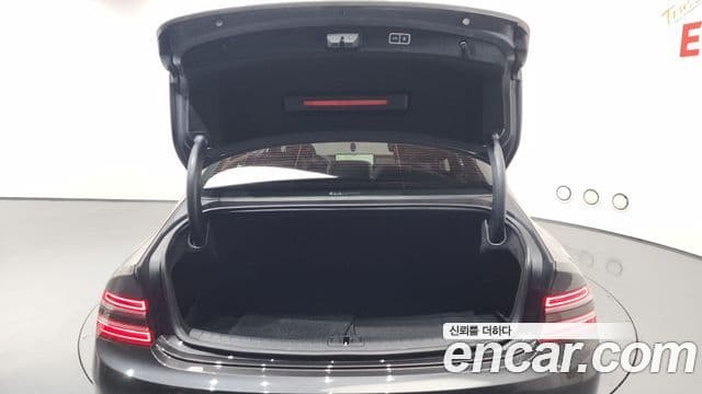 Genesis Electrified G80 2021 — ფოტო 18/20