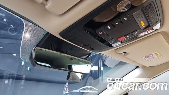 Kia Carnival 2023 — Фото 19/20