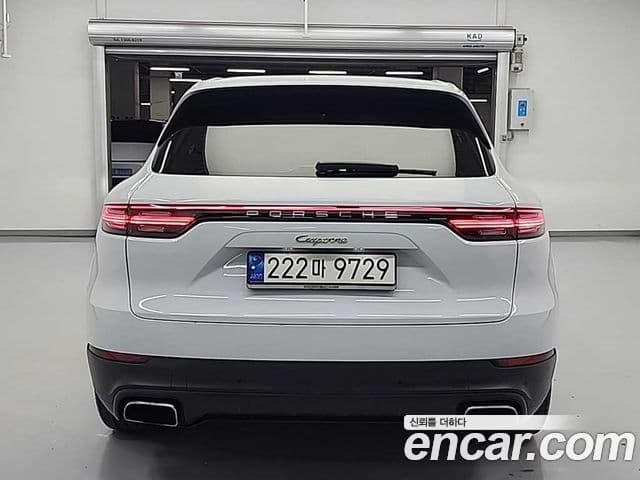 Porsche Cayenne 2021 — Photo 9/20