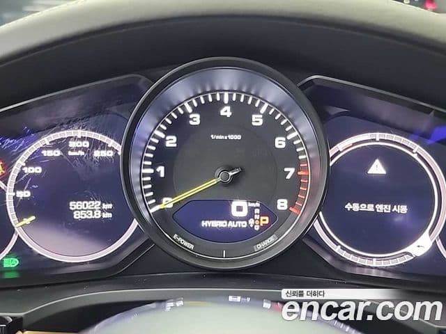 Porsche Cayenne 2021 — Photo 2/20