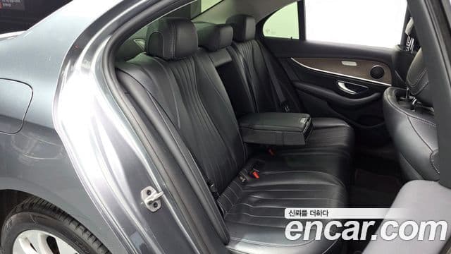 Mercedes-Benz E-Class 2020 — Şəkil 11/20