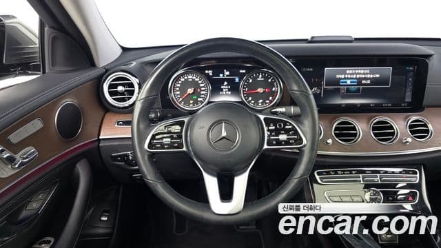 Mercedes-Benz E-Class 2020 — Şəkil 13/20