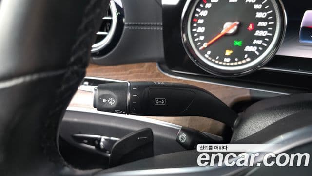 Mercedes-Benz E-Class 2020 — Şəkil 19/20