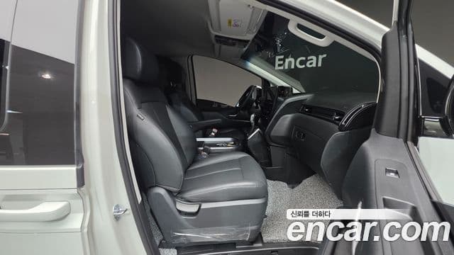 Hyundai Staria 2025 — ფოტო 10/20