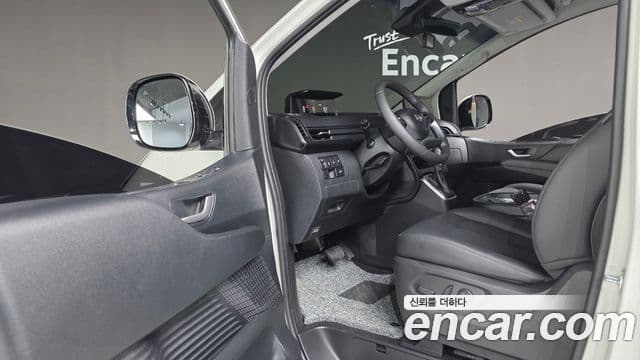 Hyundai Staria 2025 — ფოტო 11/20