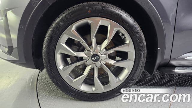 Kia Sorento 2020 — фото 5 из 20