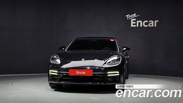 Porsche Panamera 2023 — ფოტო 3/20